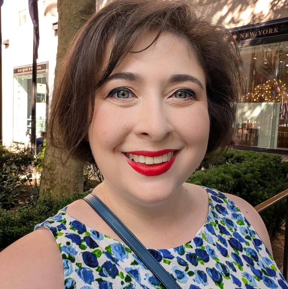 Meet your Posher, Daniela